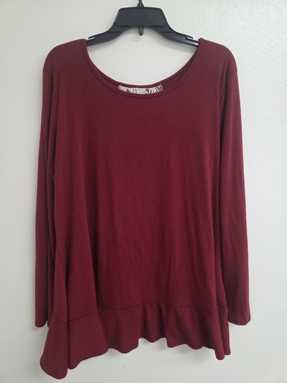 Source Unknown Long Sleeve Scoop Neck Tunic in Wine (0688)